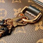 Louis Vuitton Pochette Metis Backpack M11941 Apricot
